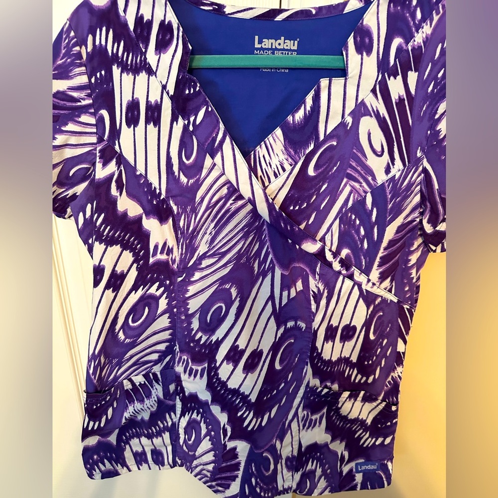 Women’s Butterfly scrub top